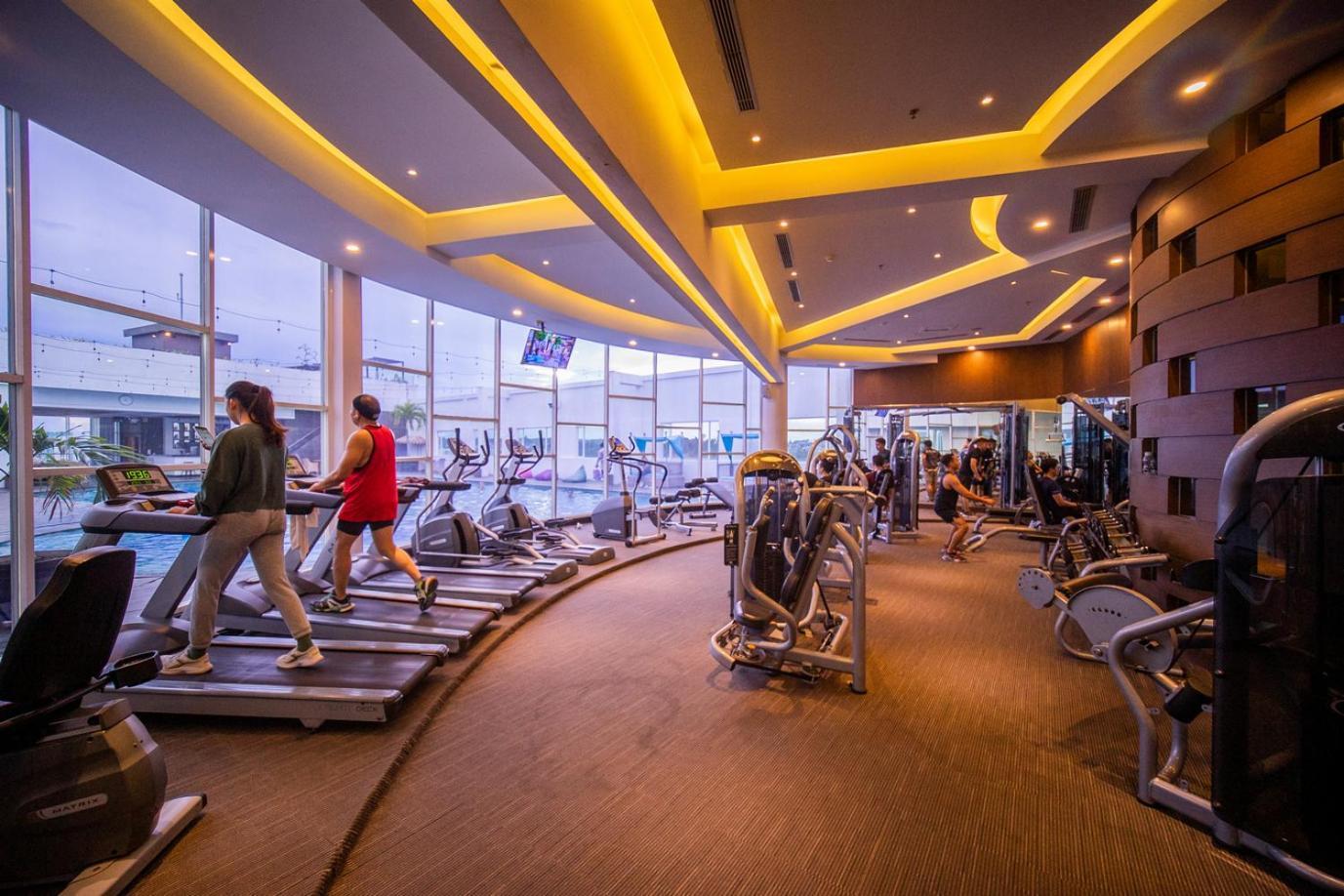 J Icon Hip Hotel Balikpapan  Buitenkant foto