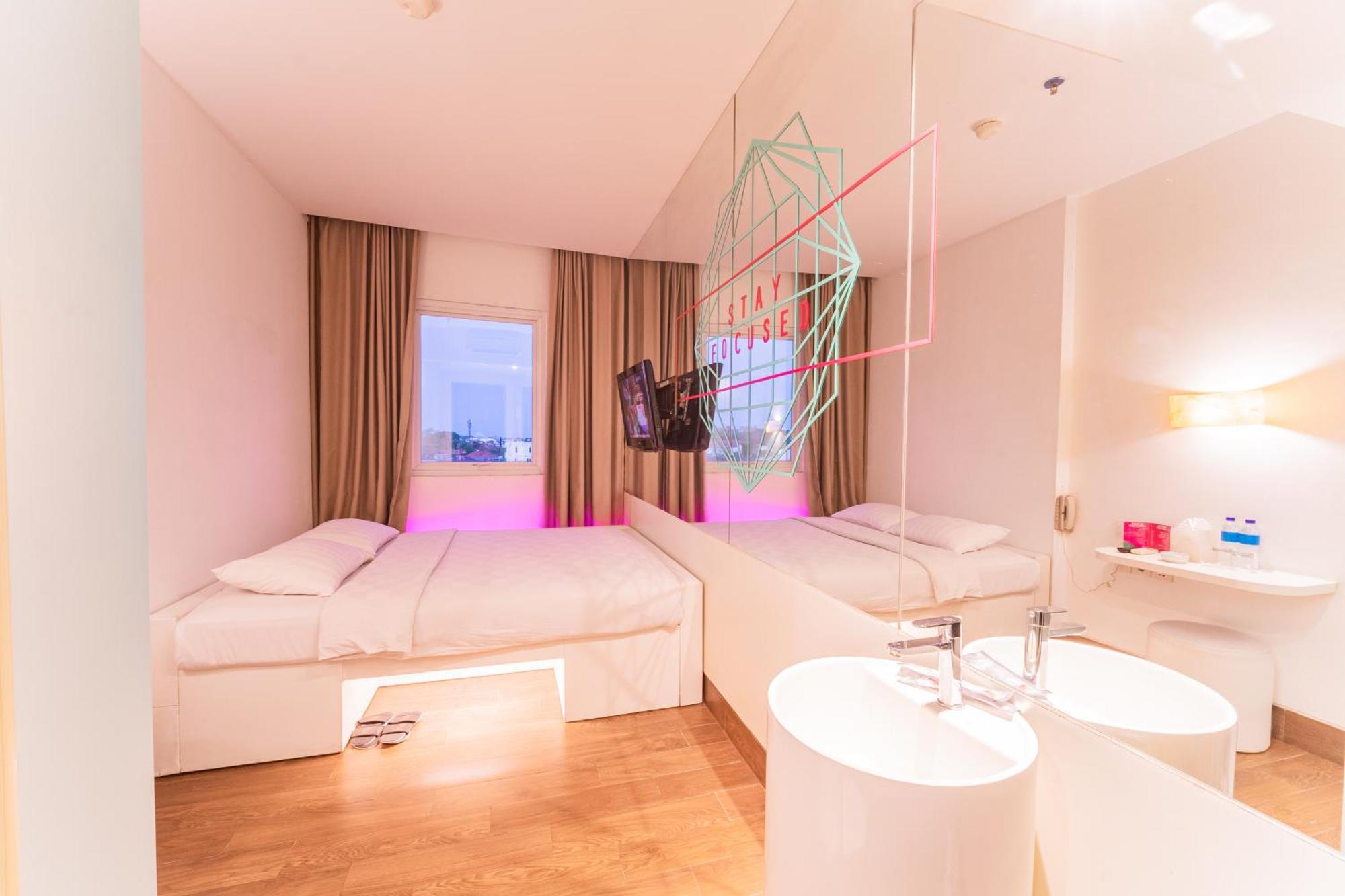 J Icon Hip Hotel Balikpapan  Buitenkant foto