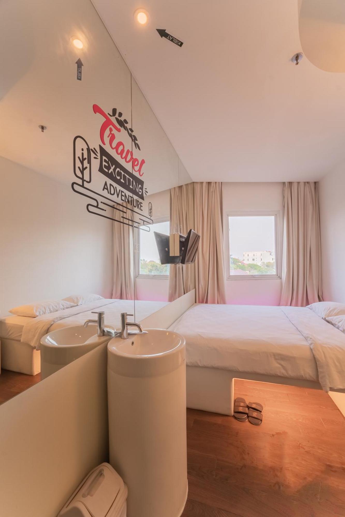 J Icon Hip Hotel Balikpapan  Buitenkant foto
